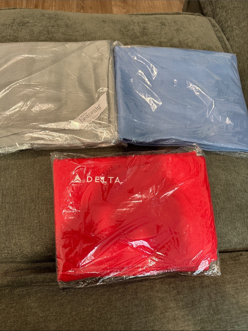 Delta  Travel Blanket first class  Light Blue, Light Gray and Red. Set of 3. NEW